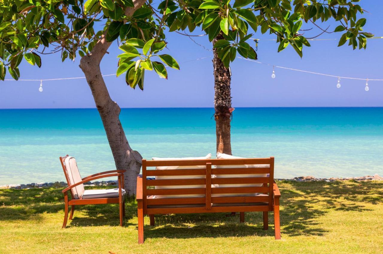 Villa Beach Heaven โพมอส ภายนอก รูปภาพ
