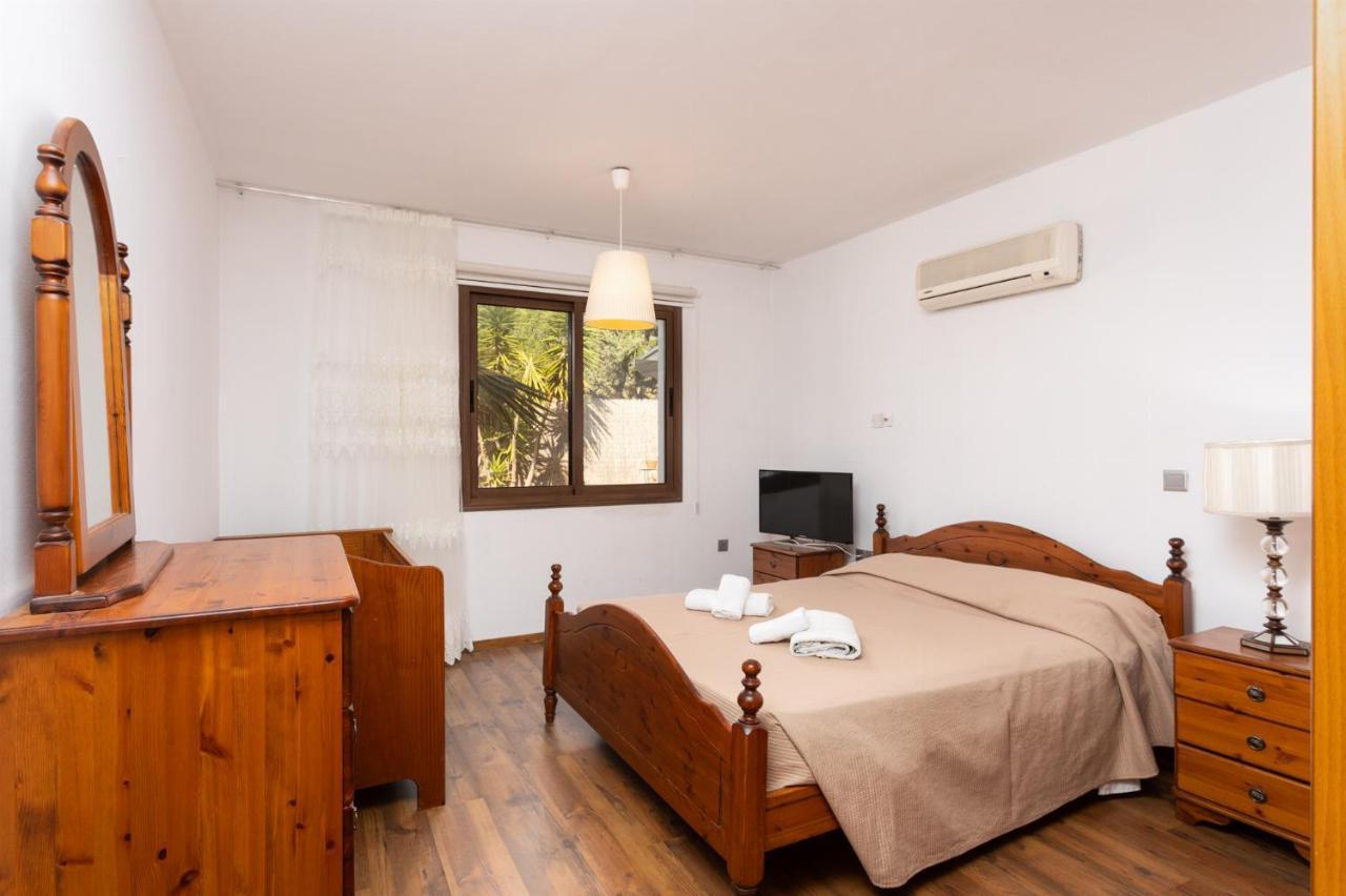 Villa Beach Heaven โพมอส ภายนอก รูปภาพ