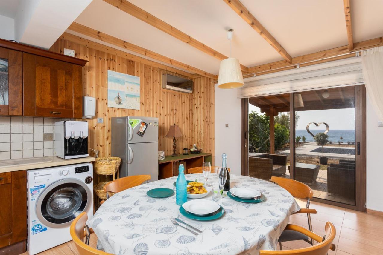 Villa Beach Heaven โพมอส ภายนอก รูปภาพ