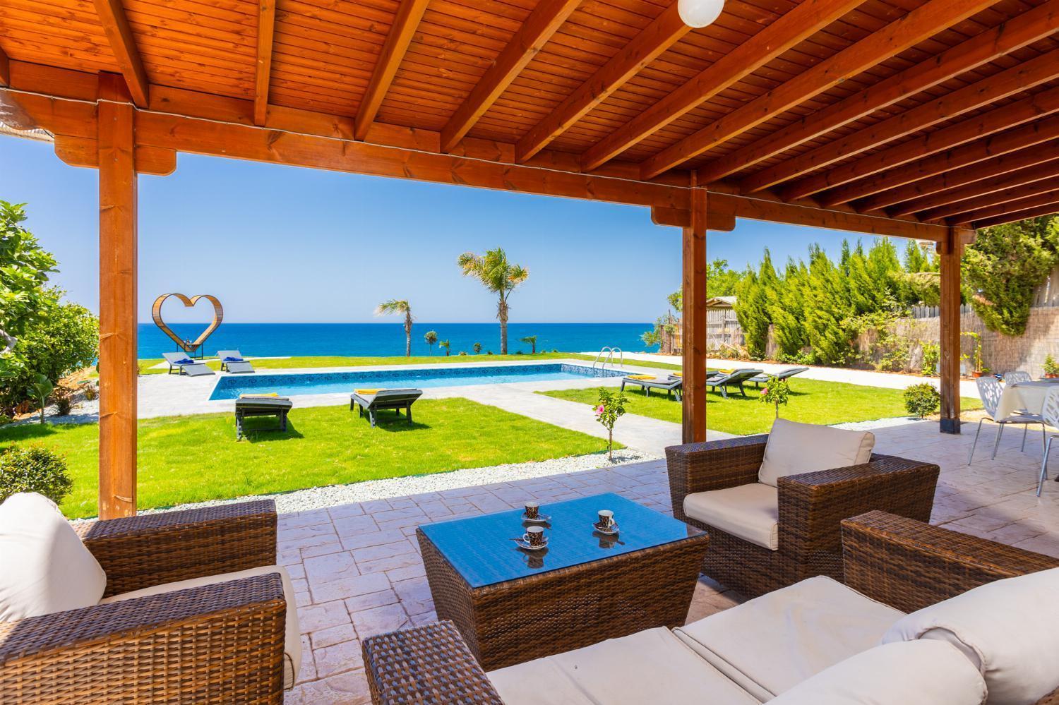 Villa Beach Heaven โพมอส ภายนอก รูปภาพ